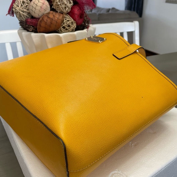 Michael Kors Yellow Tote Bag - Picture 7 of 9
